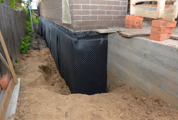 SJ Waterproofing Pros technician performing targeted Crawl Space Encapsulation assessment in Crestwood, IL